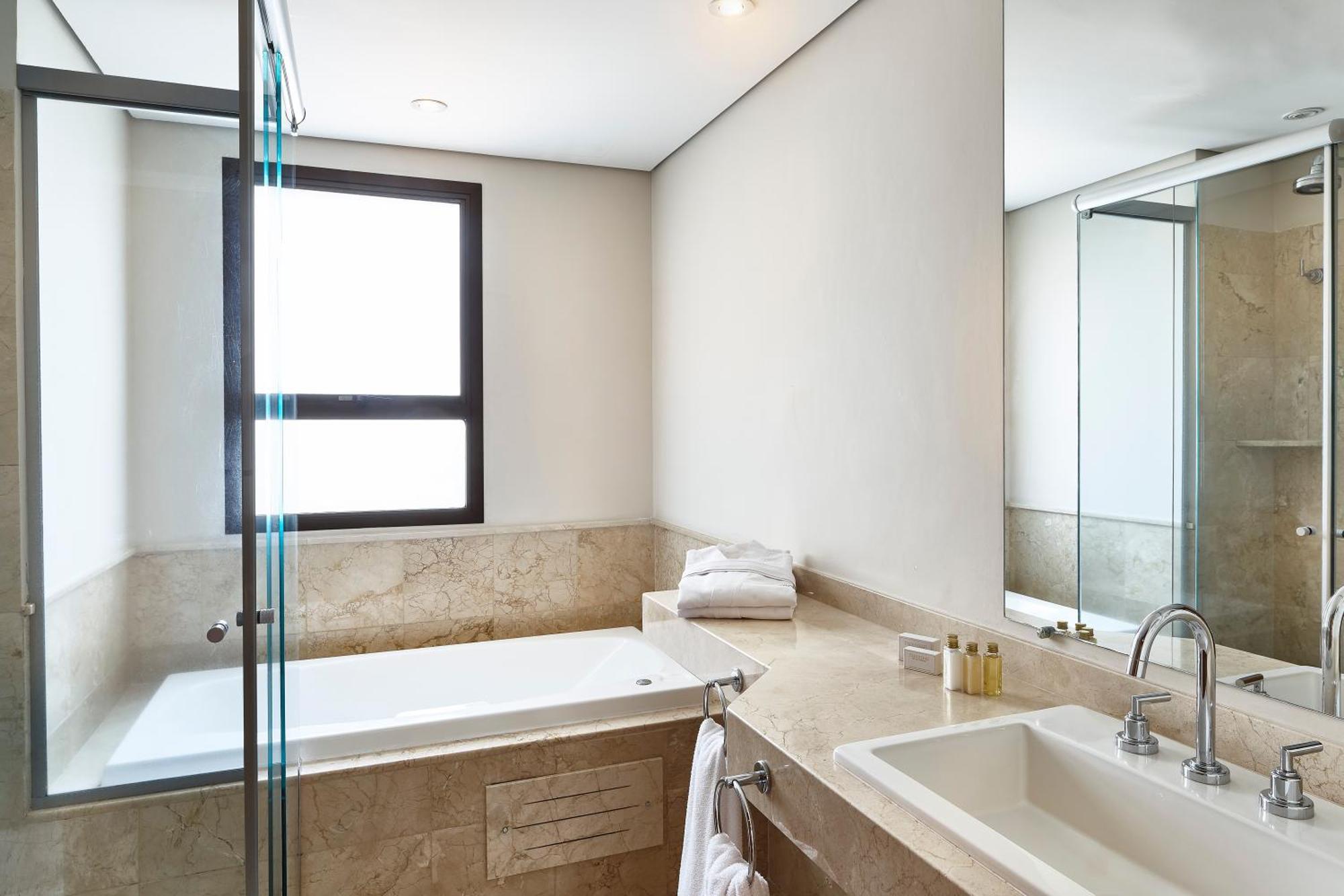 Luxe Suite